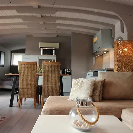 Holiday home Comme Un Poisson Dans L'eau Villennes-sur-Seine